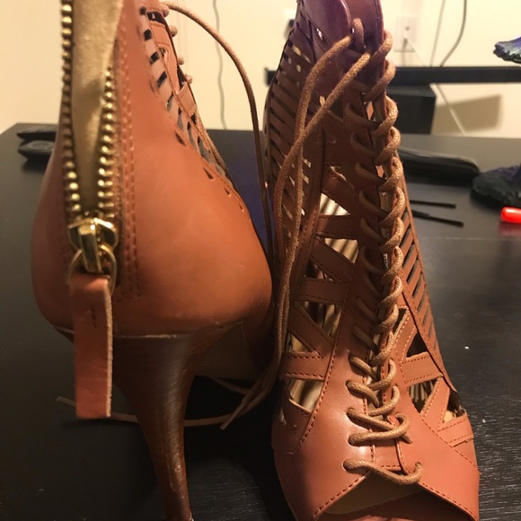 Lace up Nine West Booties - Picture 3 of 5